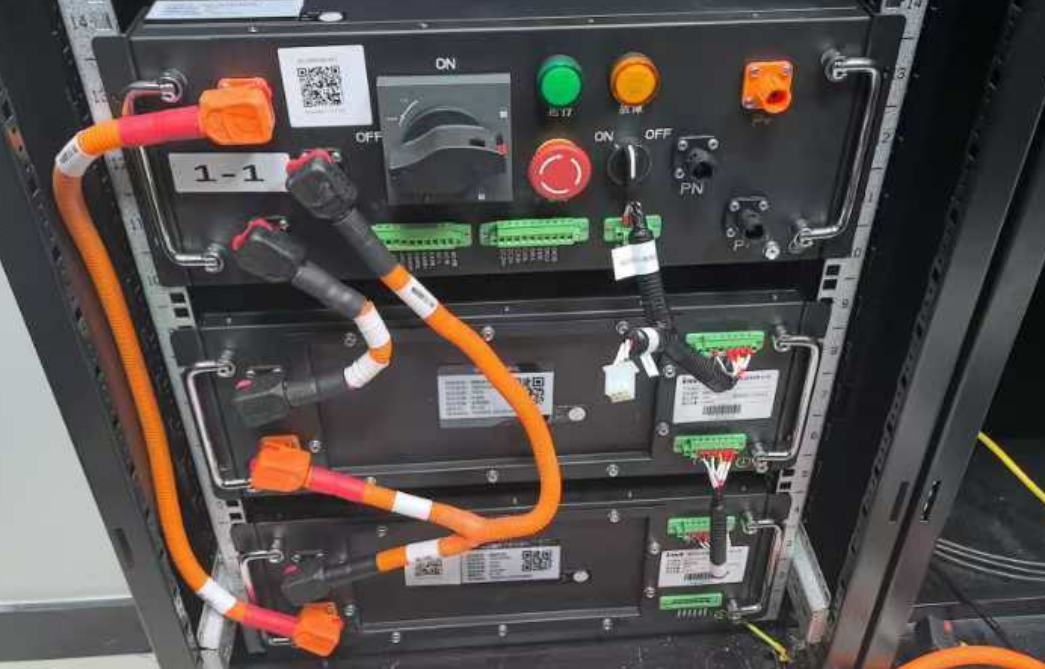 Aplikasi Cluster Baterai Lithium-ion Cadangan Daya UPS 192V 384V4