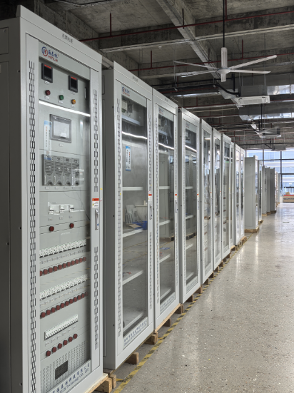 Aplikasi Cluster Baterai Lithium-ion Cadangan Daya 115.2V 230.4V DC2